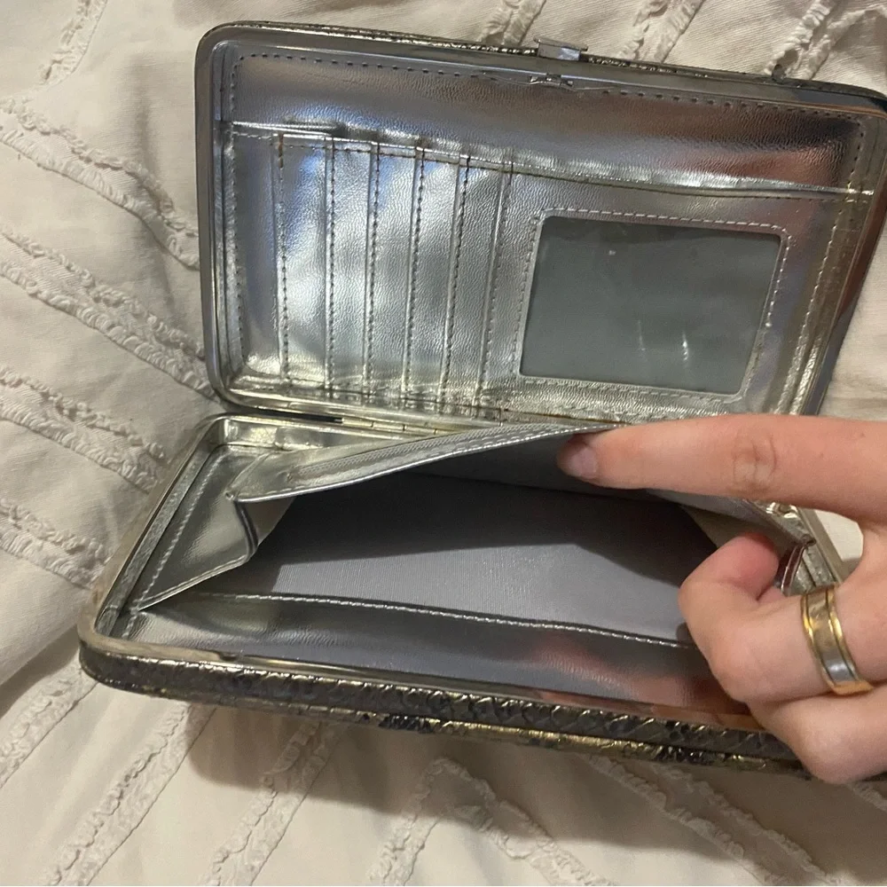 Snakeskin Pattern Wallet - Picture 5 of 5